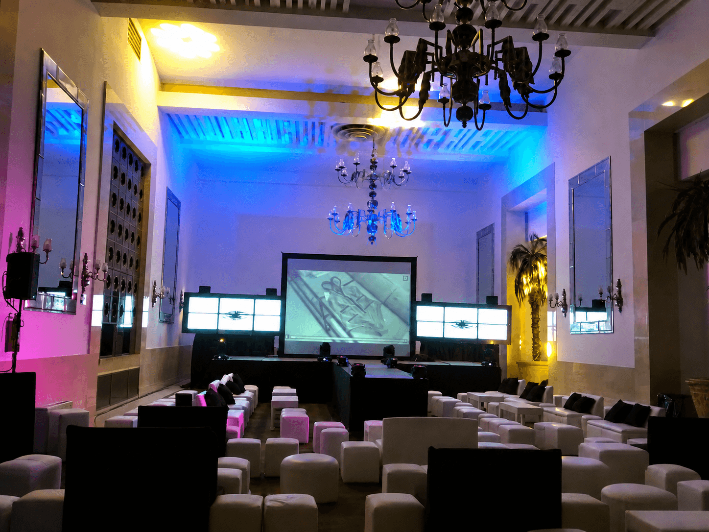 convención Chanel videowall.png